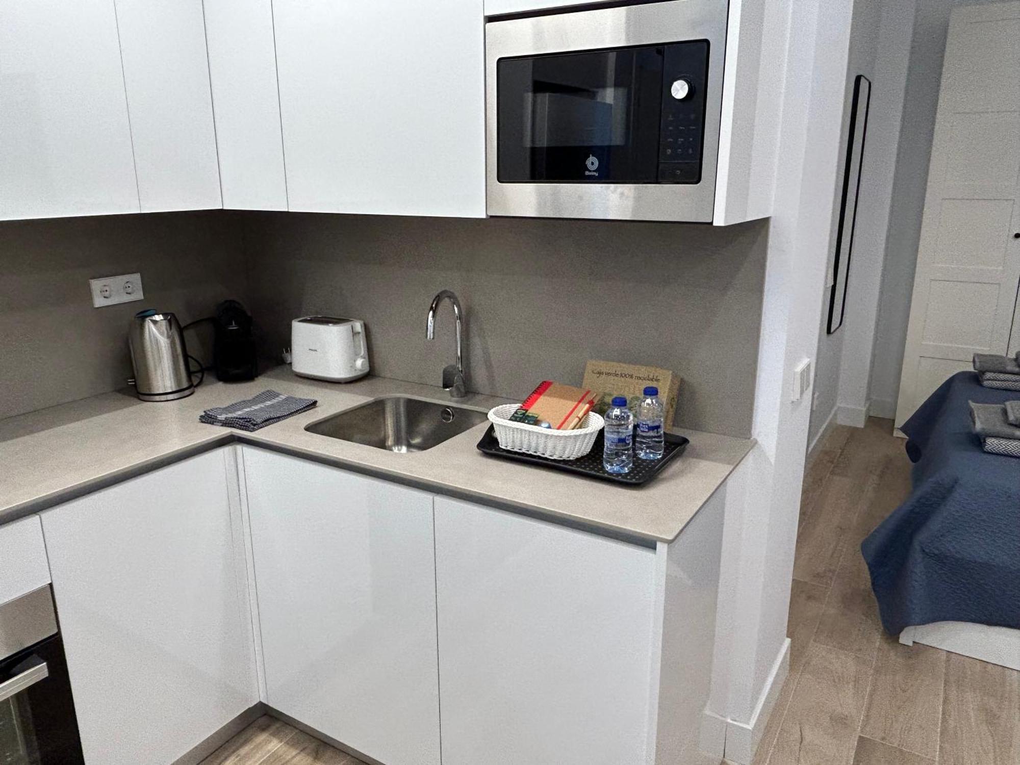 Azca-Bernabeu Apartments มาดริด ภายนอก รูปภาพ