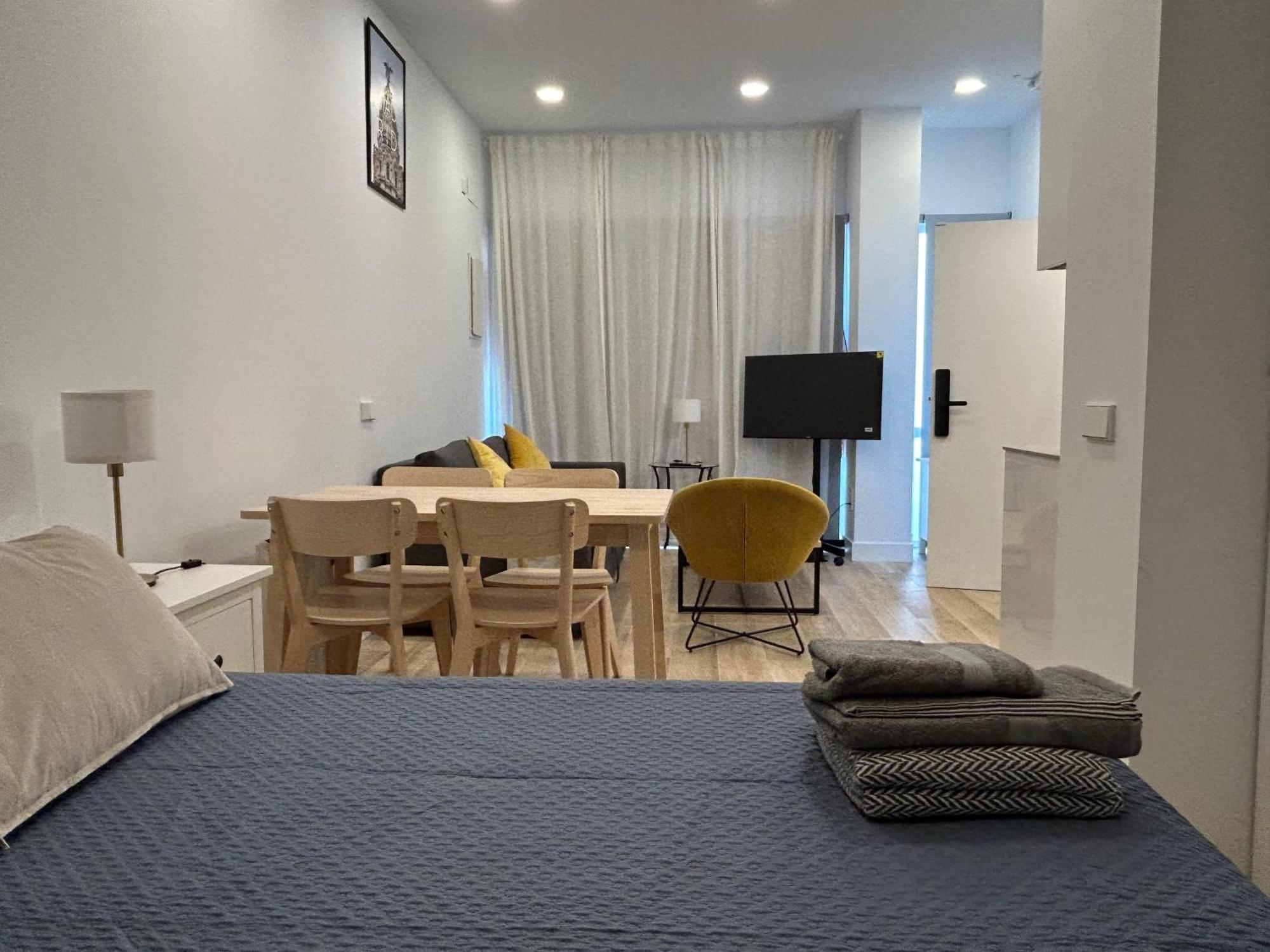 Azca-Bernabeu Apartments มาดริด ภายนอก รูปภาพ